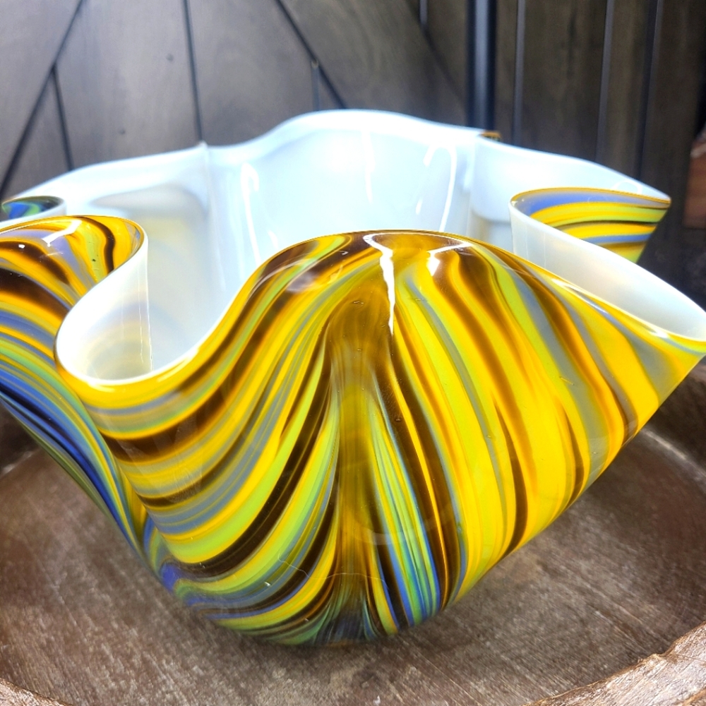 Vintage Venetian Art Glass Decor Cased Swirled Murano Handerkerchief Bowl Italy